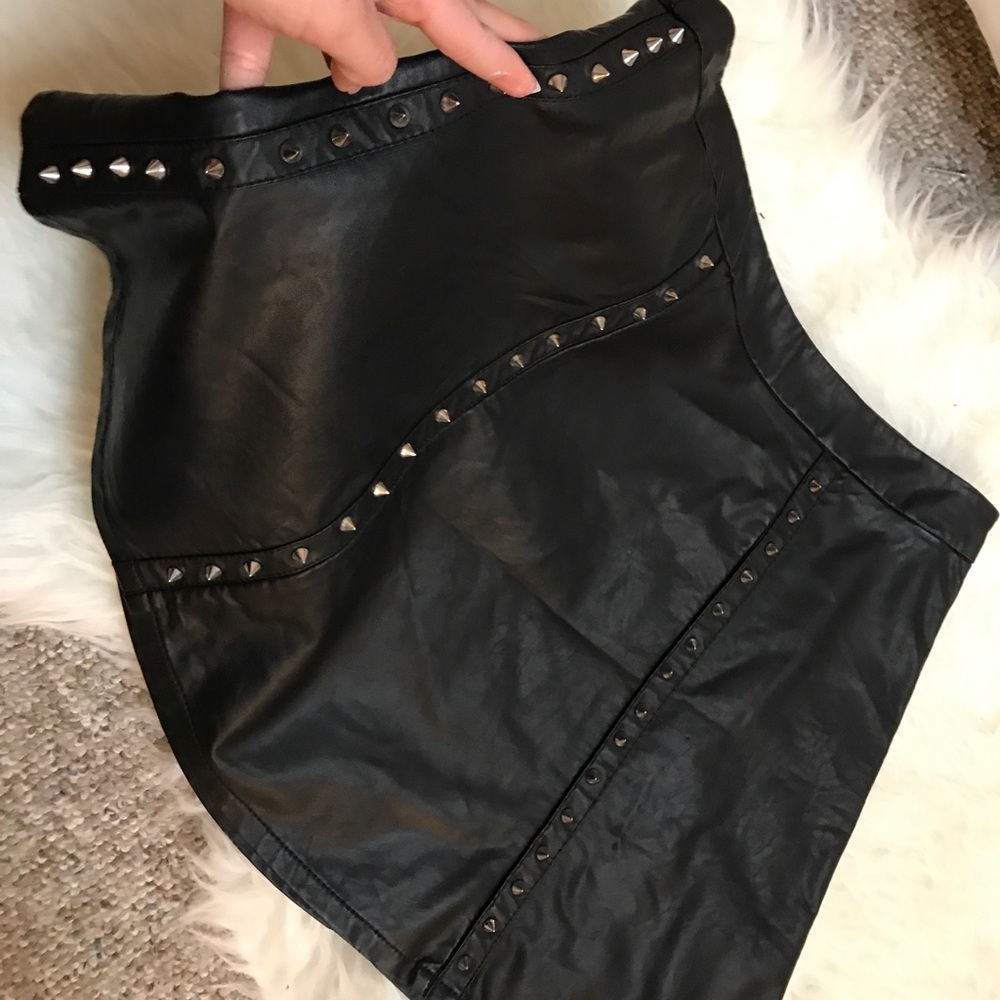 Leather skirt